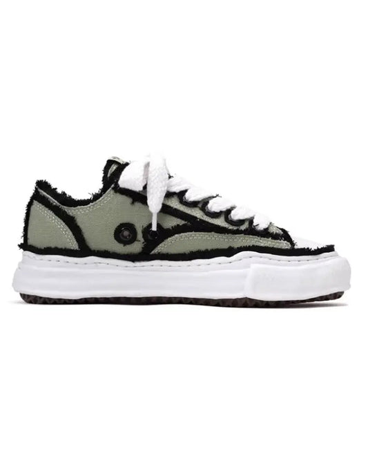 “Flared Peterson” low-top sneakers