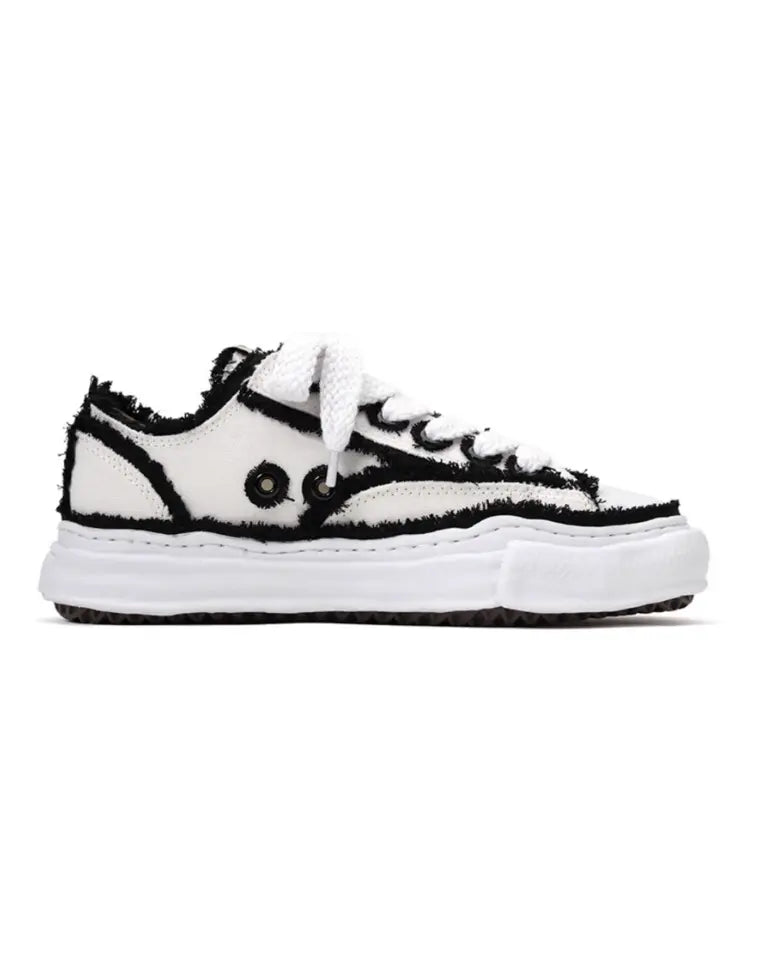 “Flared Peterson” low-top sneakers
