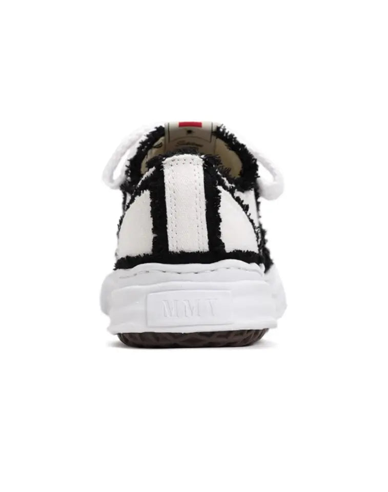 “Flared Peterson” low-top sneakers